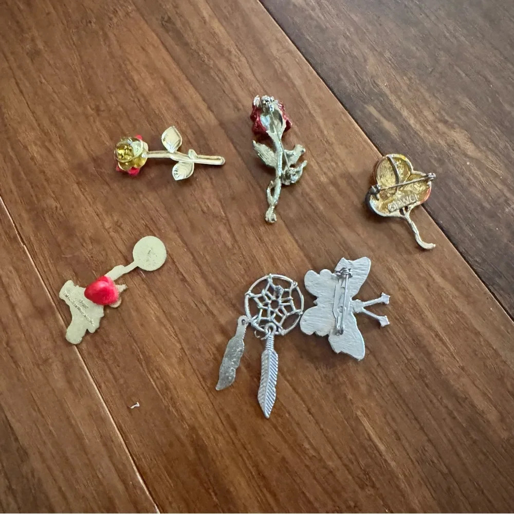 Vintage 6pc SET Kids Enamel Pin Brooch Novelty Rose Butterfly Dreamcatcher Bear
